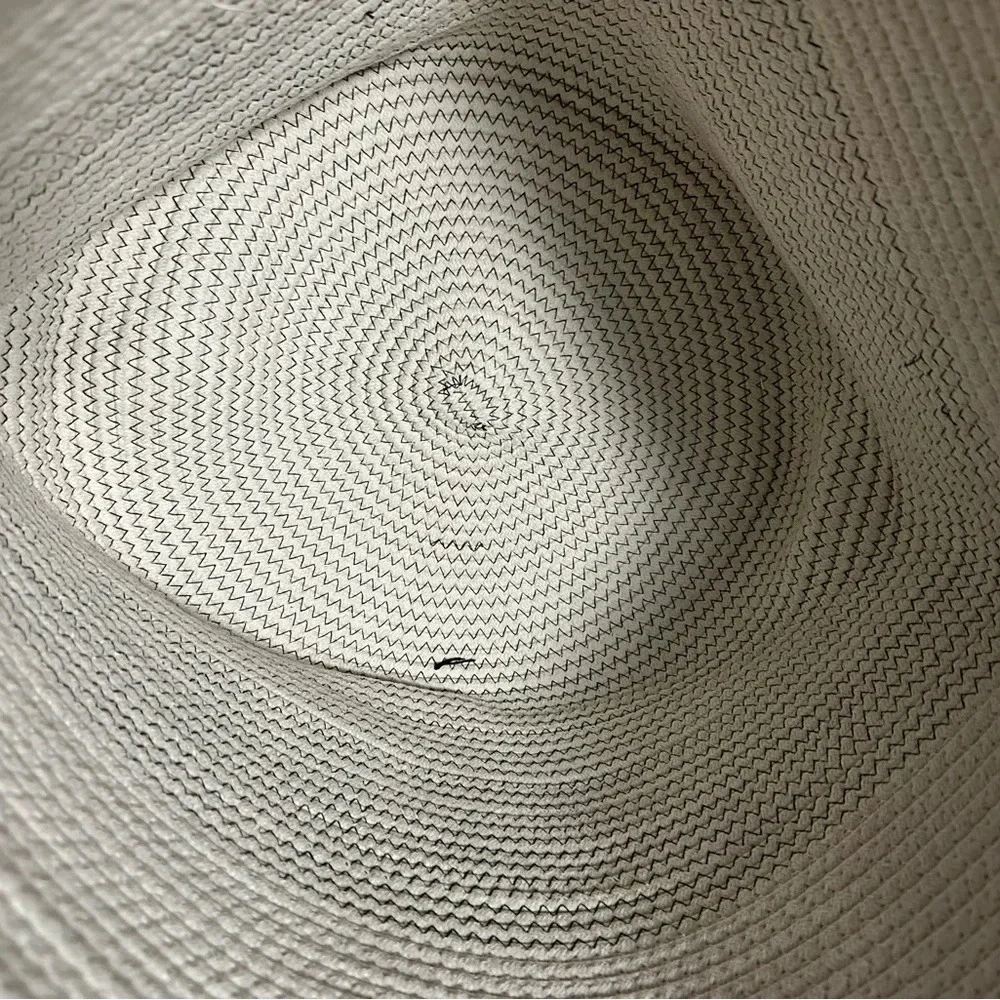 NWOT Woven Basket With Lid For Storage